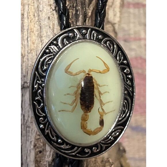 SCORPION BIRTHDAY DAD Silver Lariat Bolo Tie Western GLOW IN DARK LEATHER FATHER - Picture 6 of 14